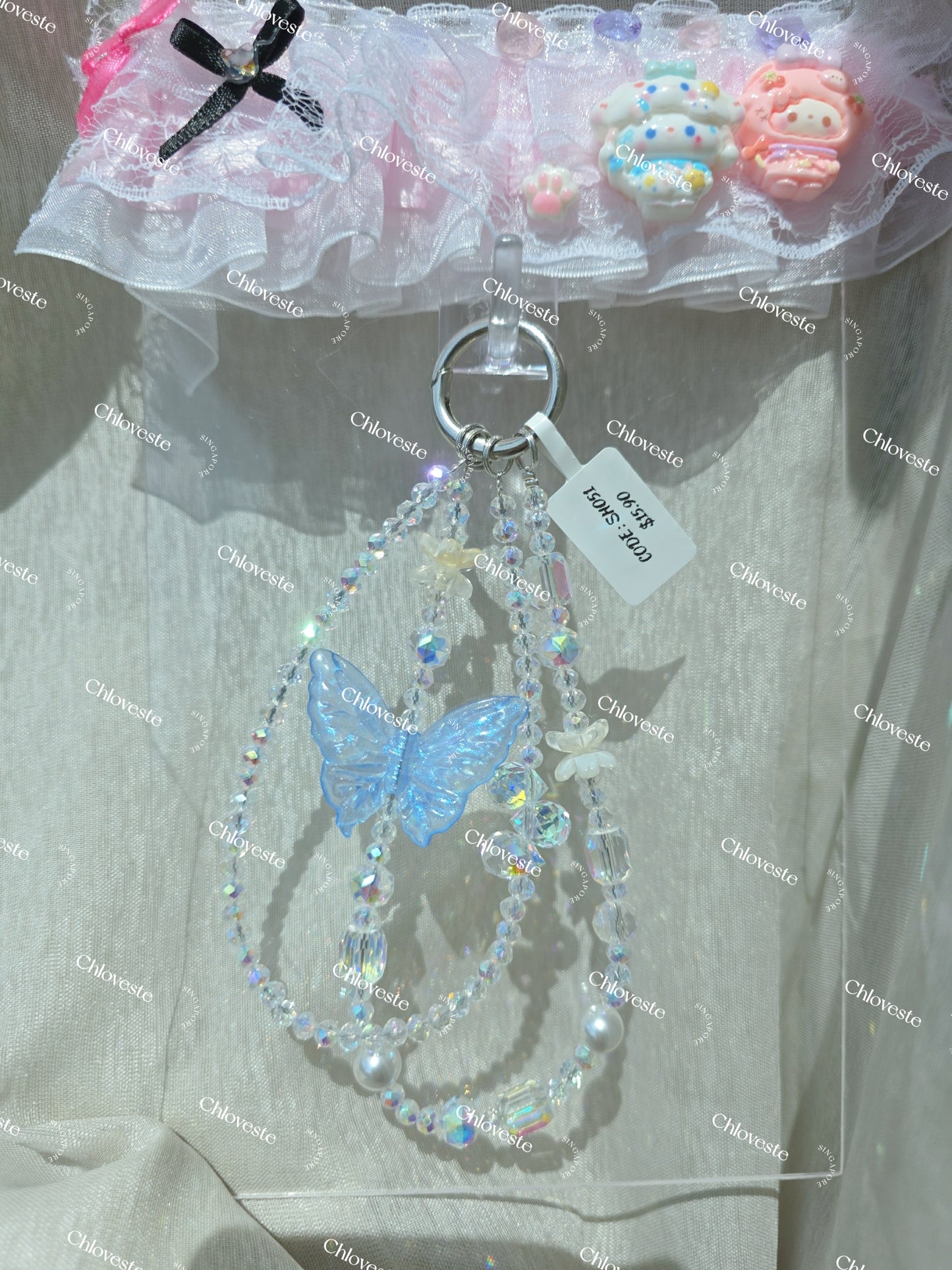 (SH051) Blue butterfly blinks